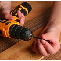 Дрель-шуруповерт Deko Banger SET 93 063-4168 (с 2-мя АКБ, кейс, набор оснастки) - Превью изображения №5 — Интернет-магазин ПроЗаказ