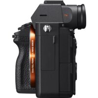 Беззеркальный фотоаппарат Sony Alpha a7R III Body - Превью изображения №4 — Интернет-магазин ПроЗаказ