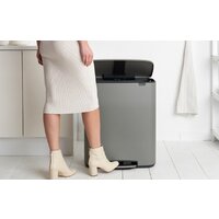 Система сортировки мусора Brabantia Bo Pedal Bin 2 x 30 л (минерально-серый) - Превью изображения №10 — Интернет-магазин ПроЗаказ