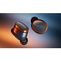 Наушники Bowers & Wilkins Pi8 McLaren Edition (черный/оранжевый) - Превью изображения №7 — Интернет-магазин ПроЗаказ