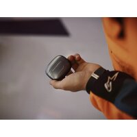 Наушники Bowers & Wilkins Pi8 McLaren Edition (черный/оранжевый) - Превью изображения №9 — Интернет-магазин ПроЗаказ