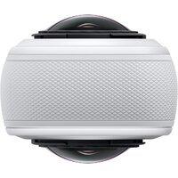 Экшен-камера Insta360 X5 Limited Edition Essentials Bundle (белый) - Превью изображения №9 — Интернет-магазин ПроЗаказ