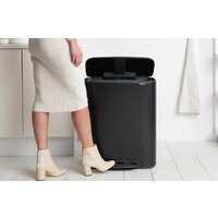 Система сортировки мусора Brabantia Bo Pedal Bin 2 x 30 л (черный матовый) - Превью изображения №10 — Интернет-магазин ПроЗаказ