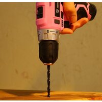 Дрель-шуруповерт Deko GCD12DU3 PINK SET2 063-4171 (с 1-им АКБ, набор оснастки) - Превью изображения №5 — Интернет-магазин ПроЗаказ