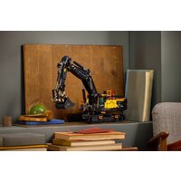 Конструктор LEGO Technic 42215 Гибридный экскаватор Volvo EC500 - Превью изображения №13 — Интернет-магазин ПроЗаказ
