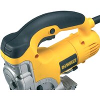 Электролобзик DeWalt DW331KT-QS (с кейсом) - Превью изображения №5 — Интернет-магазин ПроЗаказ