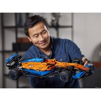 Конструктор LEGO Technic 42141 Гоночный автомобиль McLaren Formula 1 - Превью изображения №14 — Интернет-магазин ПроЗаказ