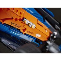 Конструктор LEGO Technic 42141 Гоночный автомобиль McLaren Formula 1 - Превью изображения №3 — Интернет-магазин ПроЗаказ