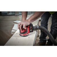 Эксцентриковая шлифмашина Milwaukee M18 BOS125-502B 4933464229 (с 2-мя АКБ, сумка) - Превью изображения №9 — Интернет-магазин ПроЗаказ