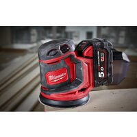 Эксцентриковая шлифмашина Milwaukee M18 BOS125-502B 4933464229 (с 2-мя АКБ, сумка) - Превью изображения №5 — Интернет-магазин ПроЗаказ