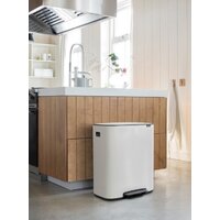Система сортировки мусора Brabantia Bo Pedal Bin 2 x 30 л (белый) - Превью изображения №17 — Интернет-магазин ПроЗаказ