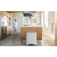 Система сортировки мусора Brabantia Bo Pedal Bin 2 x 30 л (белый) - Превью изображения №16 — Интернет-магазин ПроЗаказ