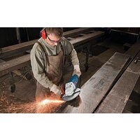 Угловая шлифмашина Bosch GWS 24-230 JH Professional (0601884203) - Превью изображения №4 — Интернет-магазин ПроЗаказ