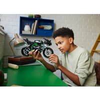 Конструктор LEGO Technic 42170 Мотоцикл Kawasaki Ninja H2R - Превью изображения №5 — Интернет-магазин ПроЗаказ