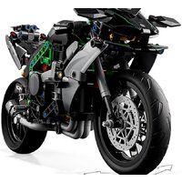 Конструктор LEGO Technic 42170 Мотоцикл Kawasaki Ninja H2R - Превью изображения №4 — Интернет-магазин ПроЗаказ