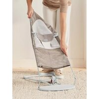 Шезлонг BabyBjorn Balance Mesh 0051.44 (grey/beige) - Превью изображения №5 — Интернет-магазин ПроЗаказ