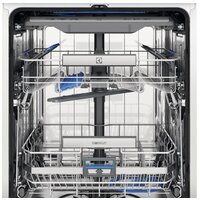 Встраиваемая посудомоечная машина Electrolux 900 ComfortLift EEC87400W - Превью изображения №10 — Интернет-магазин ПроЗаказ