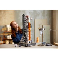 Конструктор LEGO Icons 10341 Космическая пусковая система NASA Artemis - Превью изображения №8 — Интернет-магазин ПроЗаказ