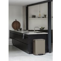 Мусорное ведро Brabantia Bo Pedal Bin 60 л (платиновый) - Превью изображения №15 — Интернет-магазин ПроЗаказ