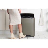 Мусорное ведро Brabantia Bo Pedal Bin 60 л (платиновый) - Превью изображения №10 — Интернет-магазин ПроЗаказ
