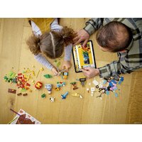 Набор деталей LEGO Classic 11019 Кубики и функции - Превью изображения №9 — Интернет-магазин ПроЗаказ