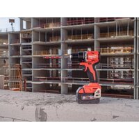 Ударная дрель-шуруповерт Milwaukee M18 M18BLPDRC-502C 4933492826 (с 2-мя АКБ 5 Ач, кейс) - Превью изображения №4 — Интернет-магазин ПроЗаказ