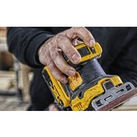 Виброшлифмашина DeWalt DCW200N (без АКБ) - Превью изображения №7 — Интернет-магазин ПроЗаказ