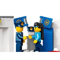 Конструктор LEGO City 60372 Полицейская тренировочная академия - Превью изображения №12 — Интернет-магазин ПроЗаказ