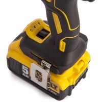 Ударная дрель-шуруповерт DeWalt DCD796P2 (с 2-мя АКБ 5 Ah) - Превью изображения №4 — Интернет-магазин ПроЗаказ