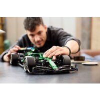 Конструктор LEGO Technic 42240 Aston Martin Aramco AMR25 F1 - Превью изображения №15 — Интернет-магазин ПроЗаказ