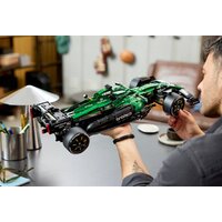Конструктор LEGO Technic 42240 Aston Martin Aramco AMR25 F1 - Превью изображения №18 — Интернет-магазин ПроЗаказ
