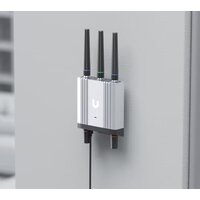 Мобильный 4G Wi-Fi роутер Ubiquiti Mobile Router Industrial - Превью изображения №13 — Интернет-магазин ПроЗаказ