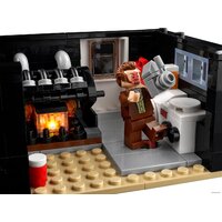 Конструктор LEGO Ideas 21330 Один дома - Превью изображения №26 — Интернет-магазин ПроЗаказ