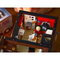 Конструктор LEGO Ideas 21330 Один дома - Превью изображения №49 — Интернет-магазин ПроЗаказ