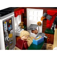 Конструктор LEGO Ideas 21330 Один дома - Превью изображения №25 — Интернет-магазин ПроЗаказ