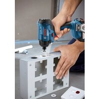 Винтоверт Bosch GDR 180-LI Professional 06019G5123 (с 2-мя АКБ, кейс) - Превью изображения №3 — Интернет-магазин ПроЗаказ