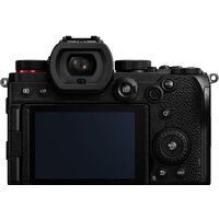 Беззеркальный фотоаппарат Panasonic Lumix S DC-S5 Body - Превью изображения №4 — Интернет-магазин ПроЗаказ