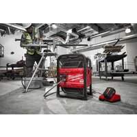 Портативная зарядная станция Milwaukee MX FUEL MXF PS-0 4933493922 (без АКБ) - Превью изображения №4 — Интернет-магазин ПроЗаказ