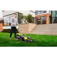 Газонокосилка Ryobi RY18LMX37A-150 (с АКБ 5 Ah) - Превью изображения №2 — Интернет-магазин ПроЗаказ