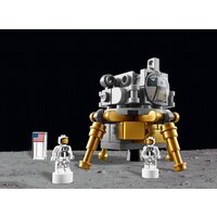 Конструктор LEGO Ideas 92176 Ракетно-космическая система НАСА Сатурн-5-Аполлон - Превью изображения №11 — Интернет-магазин ПроЗаказ