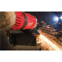 Угловая шлифмашина Milwaukee AGVK24-230EK 4933451413 - Превью изображения №2 — Интернет-магазин ПроЗаказ