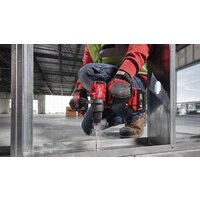 Дрель-шуруповерт Milwaukee M18 FDD3-402C 4933492472 (с 2-мя АКБ, кейс) - Превью изображения №8 — Интернет-магазин ПроЗаказ