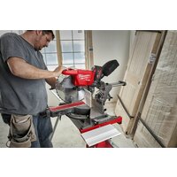Торцовочная пила Milwaukee M18 FUEL M18FMS305-0 4933471205 (без АКБ) - Превью изображения №7 — Интернет-магазин ПроЗаказ