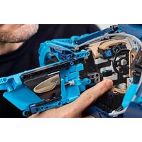 Конструктор LEGO Technic 42083 Bugatti Chiron - Превью изображения №12 — Интернет-магазин ПроЗаказ