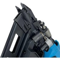 Гвоздезабиватель Toua DCFN3490 (с 2-мя АКБ, сумка) - Превью изображения №5 — Интернет-магазин ПроЗаказ