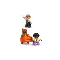 Конструктор LEGO Duplo Впервые в аэропорту 10443 - Превью изображения №3 — Интернет-магазин ПроЗаказ