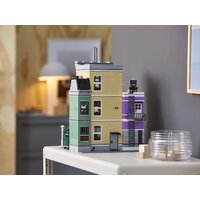 Конструктор LEGO Creator 10278 Полицейский участок - Превью изображения №14 — Интернет-магазин ПроЗаказ