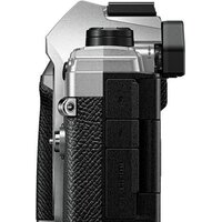 Беззеркальный фотоаппарат Olympus OM-5 Body (серебристый) - Превью изображения №8 — Интернет-магазин ПроЗаказ