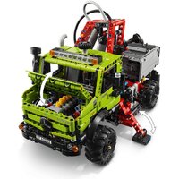 Конструктор LEGO 42242 Грузовик Mercedes-Benz Unimog U 5023 с краном - Превью изображения №8 — Интернет-магазин ПроЗаказ