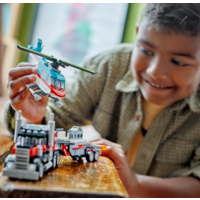 Конструктор LEGO Creator 31146 Грузовик-платформа с вертолетом 3в1 - Превью изображения №9 — Интернет-магазин ПроЗаказ
